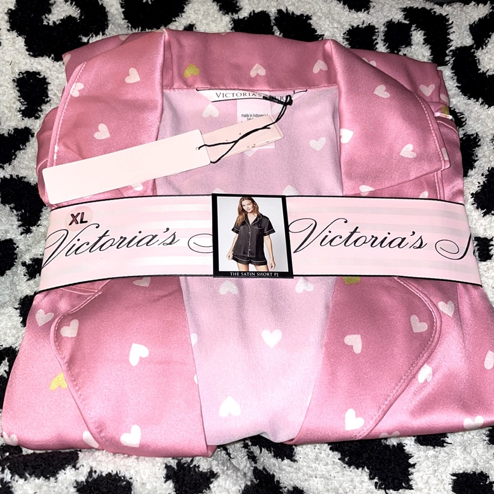 VICTORIA SECRET SATIN PAJAMA SET